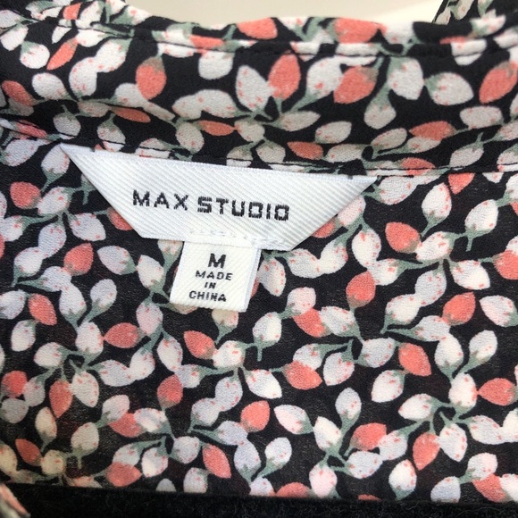 Max Studio Floral Blouse - Picture 3 of 5